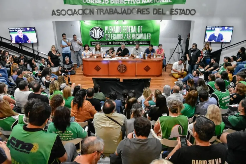 El paro de 48 hs de ATE deja puertos, aeropuertos y aduana paralizados