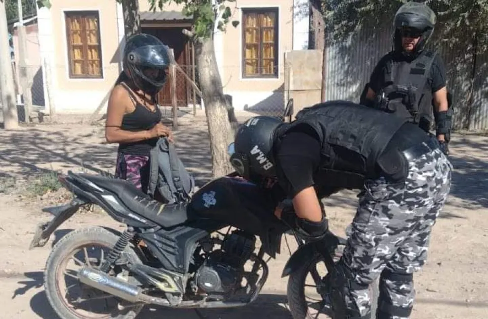 La BMA sigue a paso firme con los controles: 10 motocicletas fueron retenidas en el barrio Anahí Mapu 