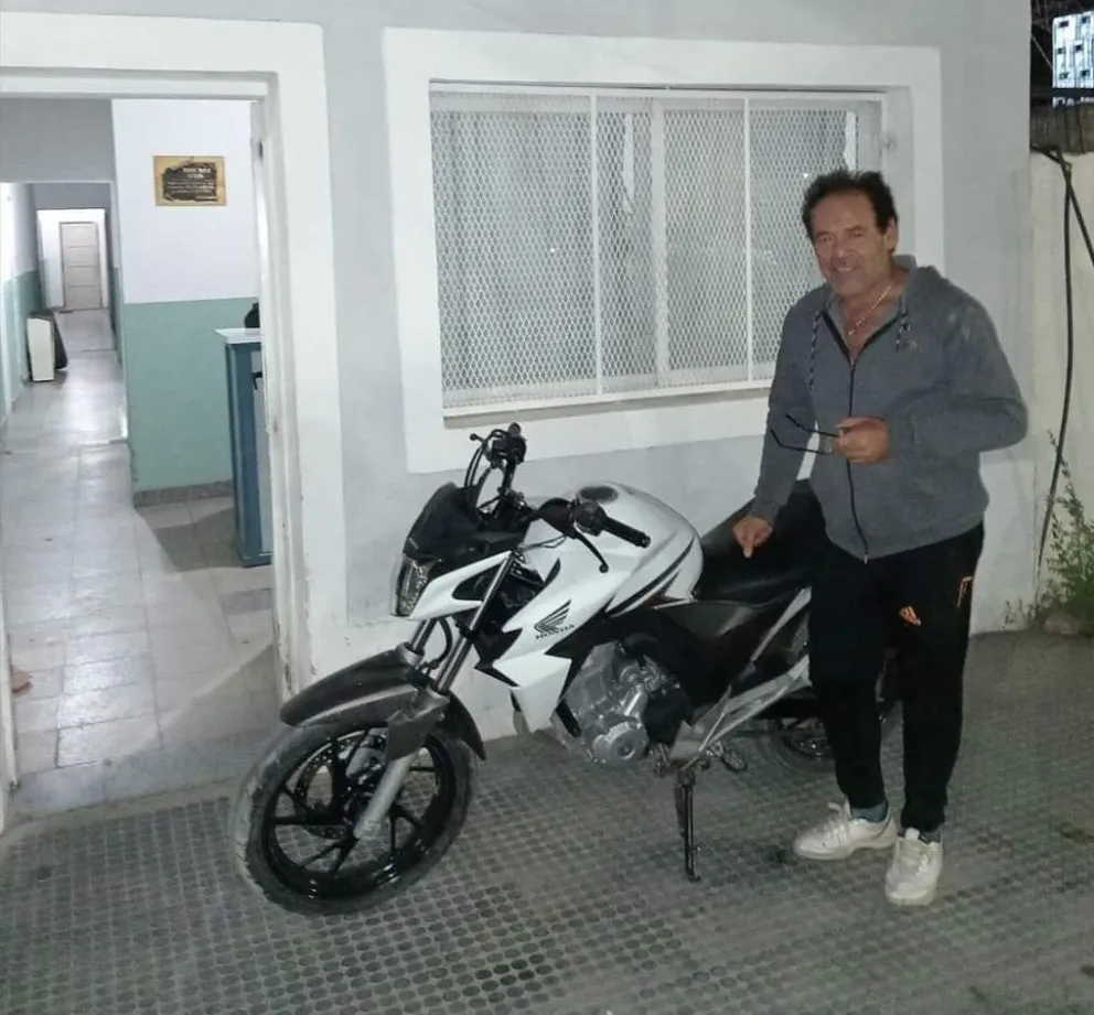 La Policía recuperó la moto de un vecino luego de una campaña en redes para encontrarla