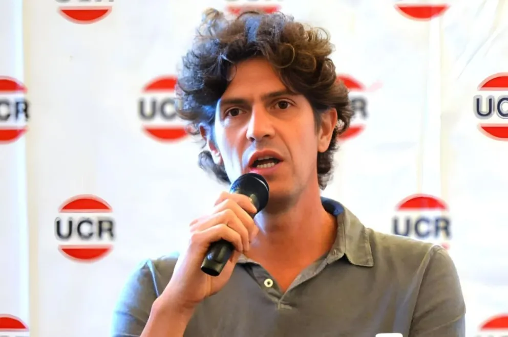 Lousteau criticó al Gobierno por la falta de repelentes ante el brote de dengue