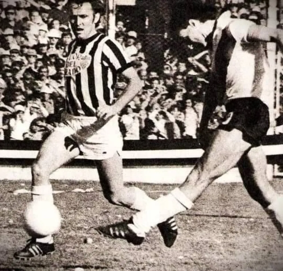    Quién fue el “Polaco” Semenewicz, una gloria del “Rojo” que jugó un Nacional en Cipolletti