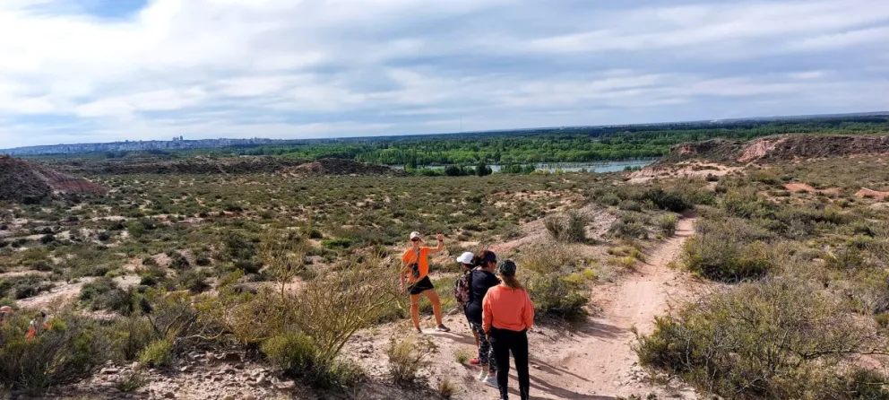 El Rotary Club invita a las caminatas a la Margen Sur, un lugar para disfrutar al aire libre