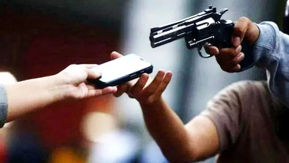 Un menor fue detenido luego de protagonizar un robo con arma de fuego