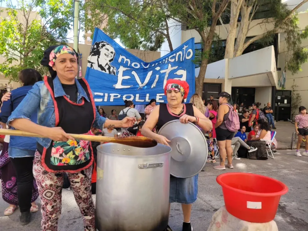Jornada de protestas en Cipolletti: emergencia alimentaria y salarial
