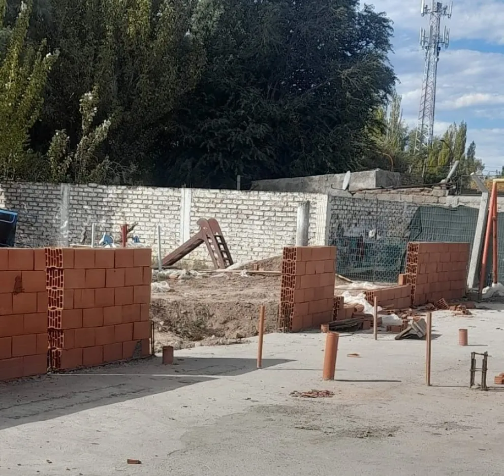 Paralización de obras en el jardín de Ferri complican el dictado de clases
