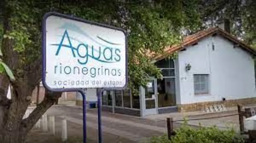 Transitar con precaución: Aguas Rionegrinas realizará trabajos en calle Alem