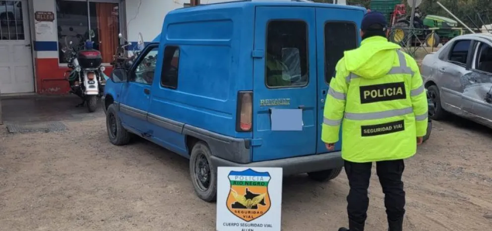 Durante un operativo de control incautaron un vehículo robado