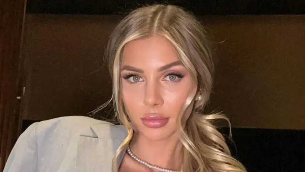 Romina Malaspina brilla con su sensualidad en pleno otoño