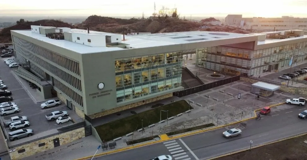 Le dieron 20 años de cárcel por intentar matar a su hijo y a su ex pareja