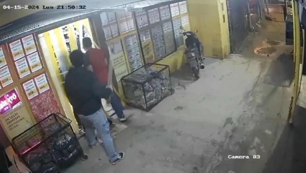 Empleado de comercio dio mal el vuelto y fue atacado violentamente