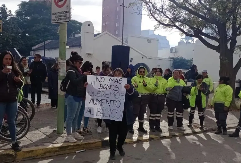 El 2% de los empleados de servicios públicos adhirieron al paro de 72 horas 