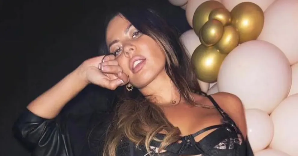 Karina Jelinek deslumbra con su look hot en su exclusiva fiesta de cumpleaños