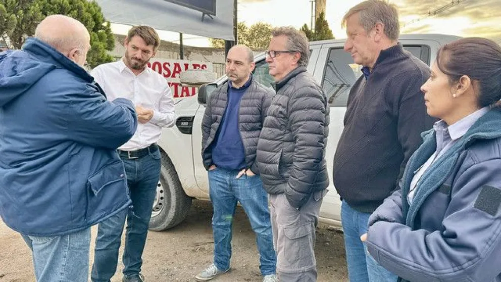 Funcionarios de Ferrosur visitaron la ciudad para trabajar en la vuelta del tren de pasajeros 