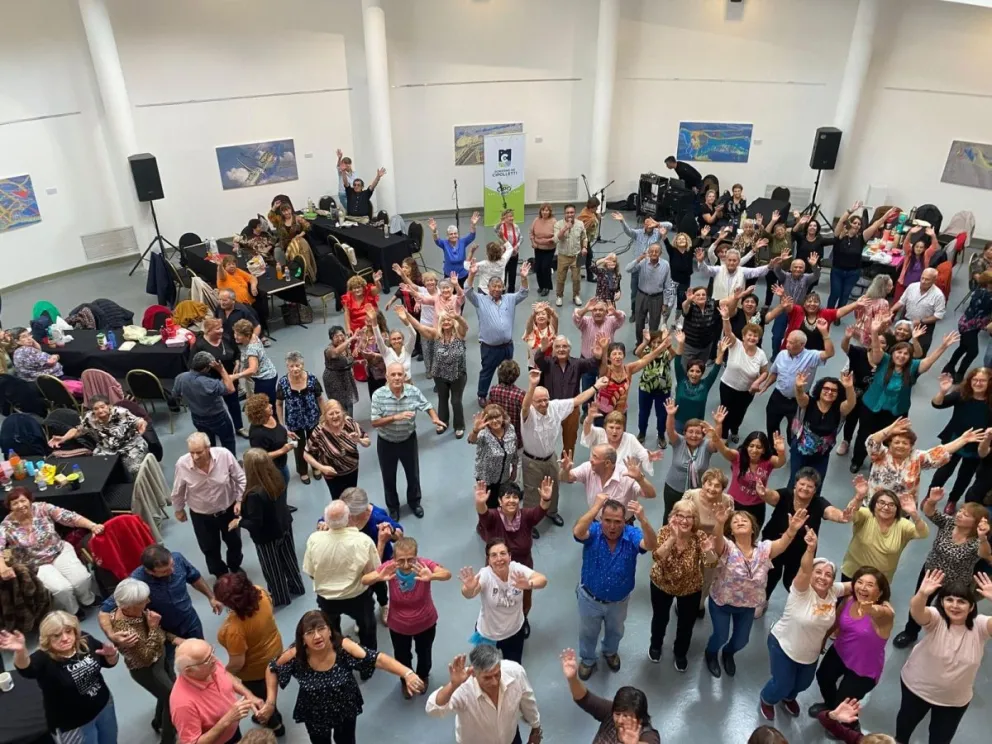 El éxito de los bailes cipoleños: más de 250 adultos mayores han participado