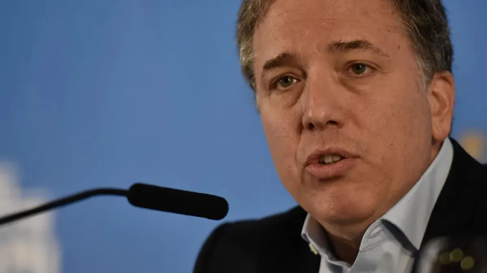 Nicolás Dujovne propone igualar la edad jubilatoria en hombres y mujeres a 68 años