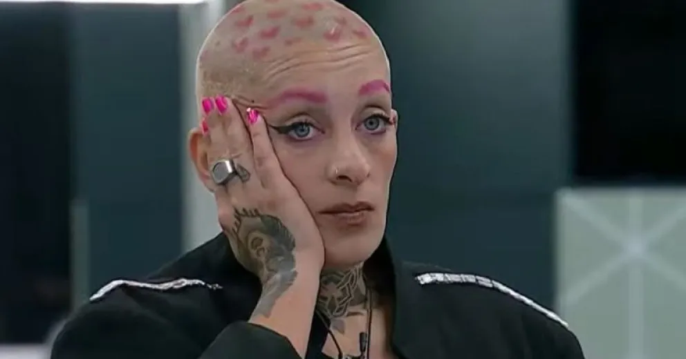 Furia de Gran Hermano sorprendida al ver sus fotos de infancia