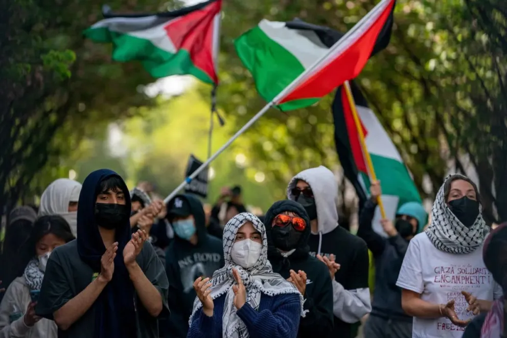 La Policía desalojó el edificio ocupado en la Universidad de Columbia y detuvo a estudiantes propalestina