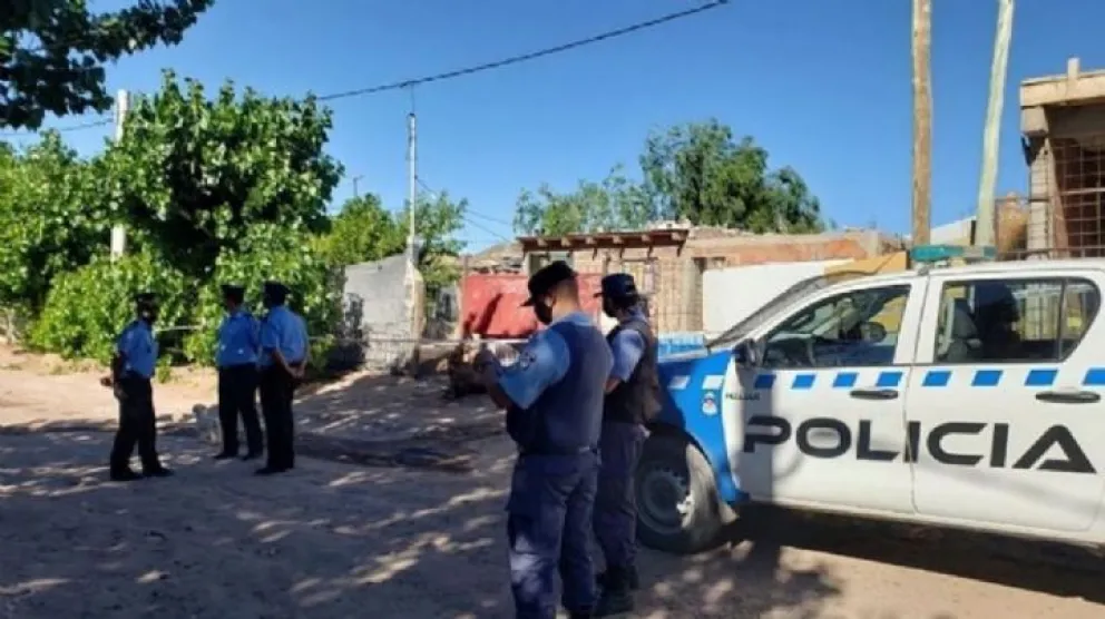 En seis allanamientos, secuestran drogas y cinco armas de fuego; hay ocho detenidos