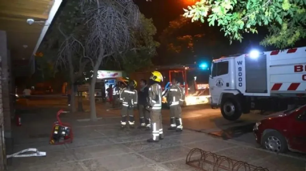 Incendio en Manzi al 1200: la familia afectada perdió todo y solicita ayuda