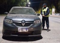 Un auto robado en Cipolletti apareció en Cinco Saltos
