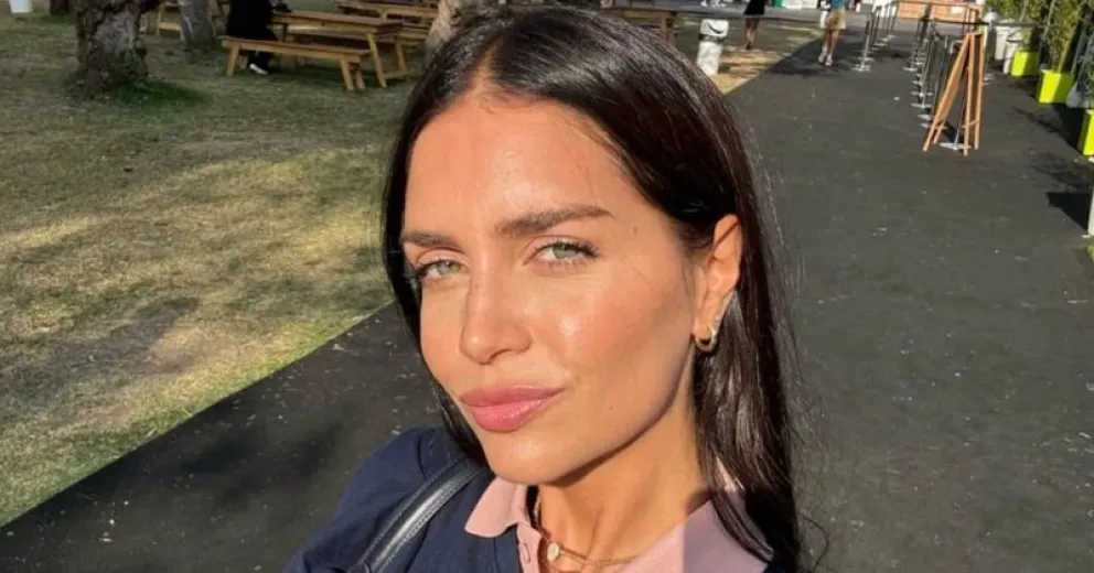 Impactante desnudo de Zaira Nara en las playas de Río de Janeiro
