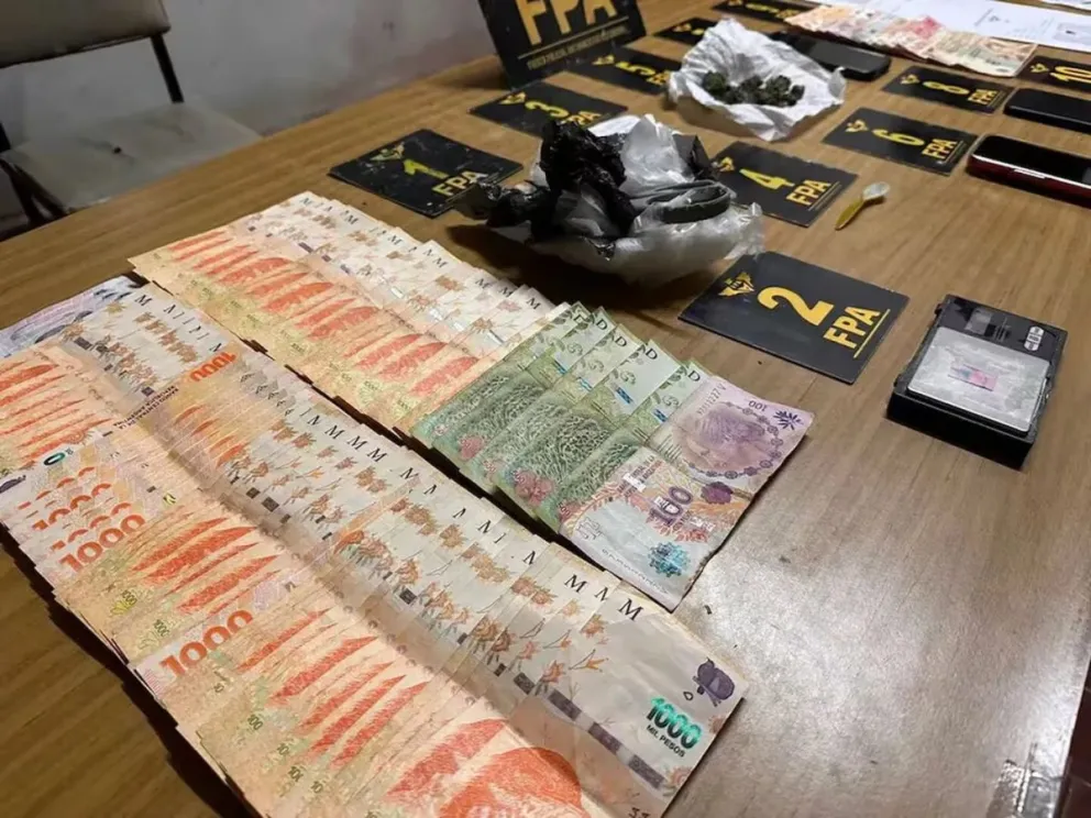 Córdoba: lo detuvieron por hacer delivery de droga y le secuestraron 500 dosis de cocaína 