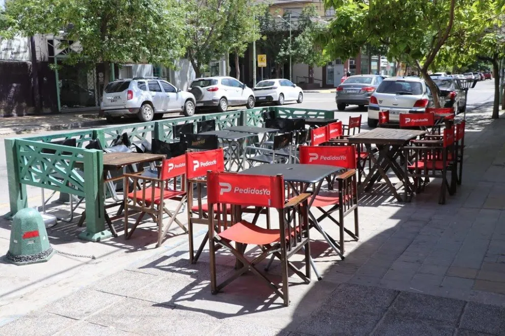 Macromanzanas: los comerciantes que decidan mantenerlas deberán pagar una tasa
