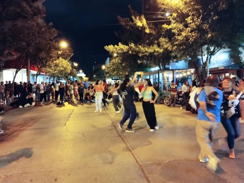 Este domingo se hará una "peatonal de mayo" en la ciudad 