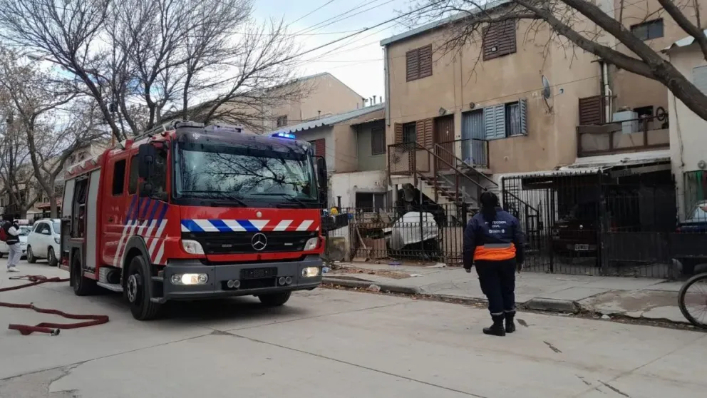 Vecinos realizan una rifa solidaria para la familia que sufrió el incendio en Las 1200