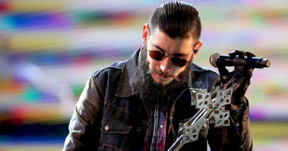 Ulises Bueno presenta a su nueva novia en una salida romántica