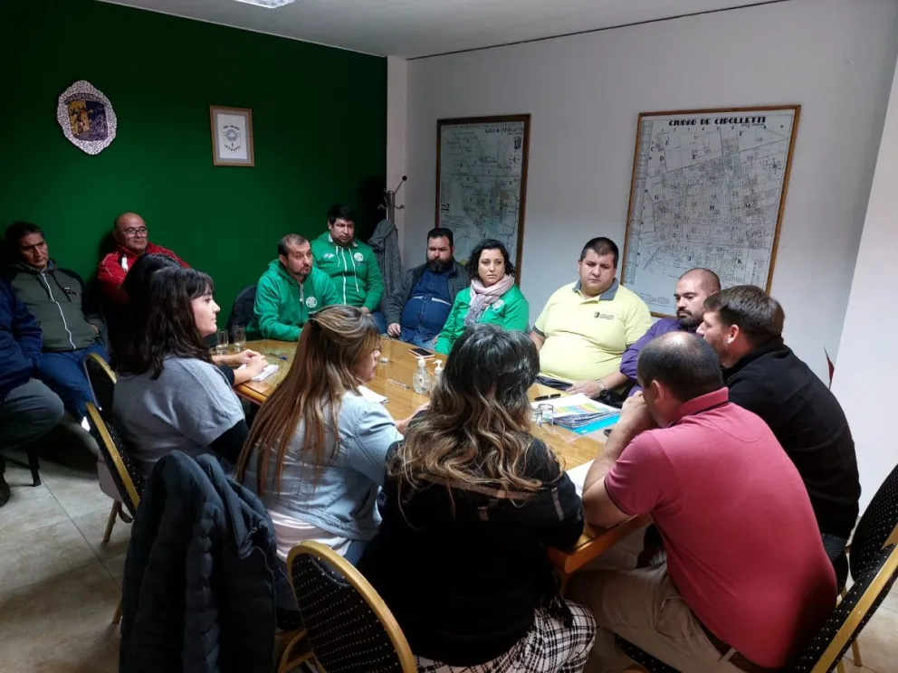 Los gremios municipales adelantaron que no quieren “sumas fijas” ni bonos