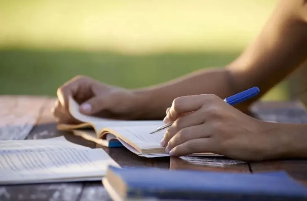 Técnicas infalibles para aprobar los exámenes finales, según Harvard.