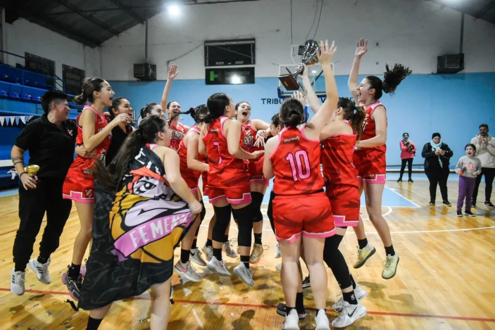 Independiente de Neuquén son campeonas de la Copa Silvia Ulevich