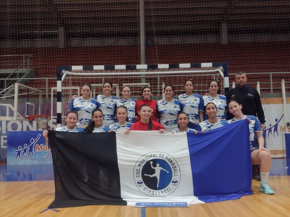 La Escuela Municipal de Handball compite en el Nacional de Clubes Adultos “C” en Misiones 