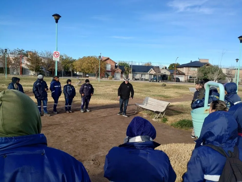 Se realizarón capacitaciones a placeros para mejorar los espacios verdes de la ciudad de Cipolletti