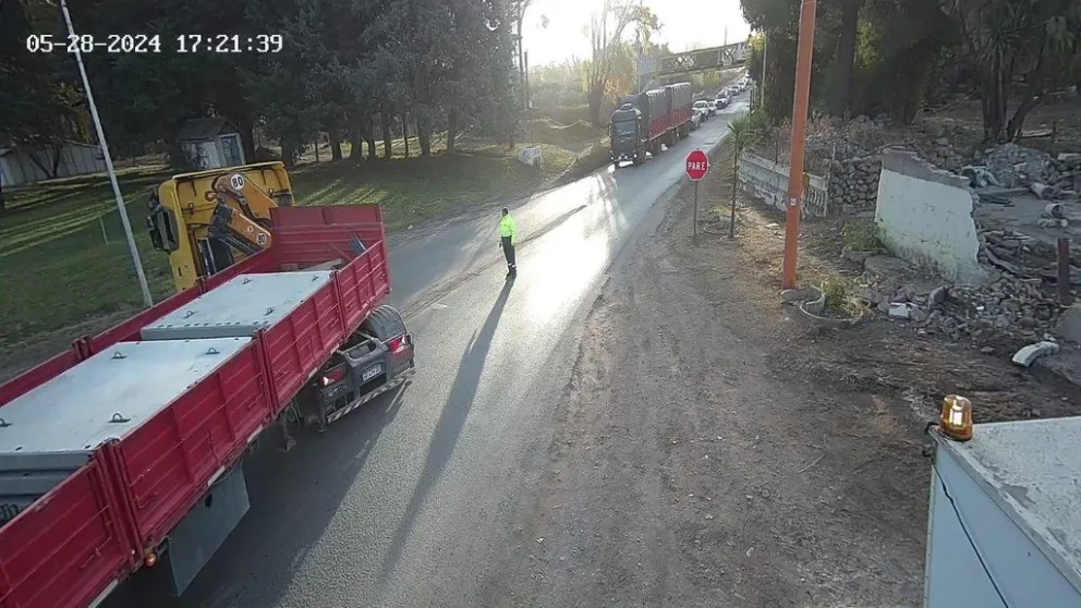 El Municipio reitera que las multas por chocar el puente ferroviario van desde los 4 millones de pesos 