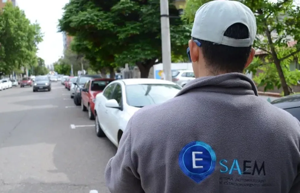 Aumenta en estacionamiento medido SAEM en Neuquén ¿ a cuanto se va? 