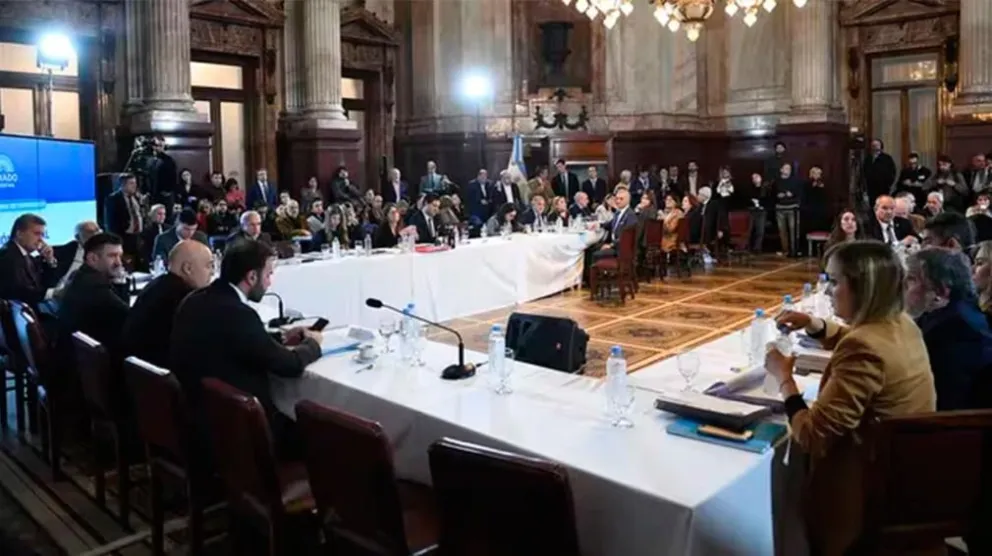 El oficialismo consiguió dictamen para la Ley Bases