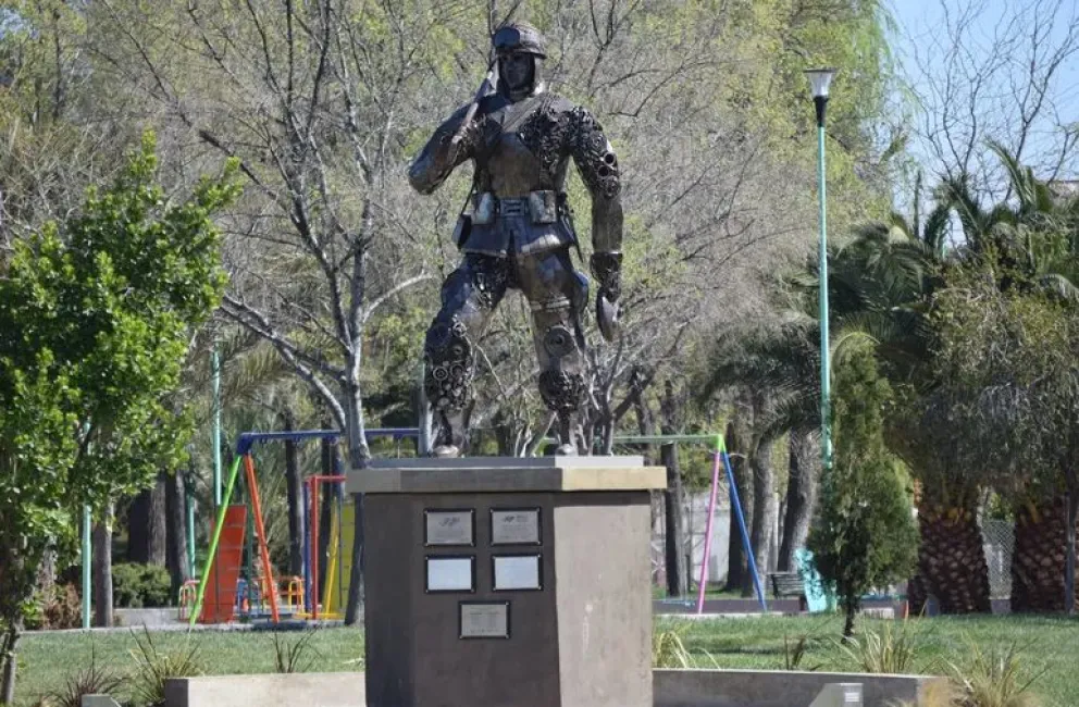 Falleció el escultor que concretó el monumento a los soldados de Georgias