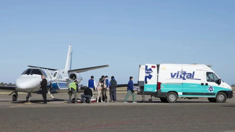 Grave accidente: trasladan en un vuelo sanitario a un mecánico desde Vaca Muerta
