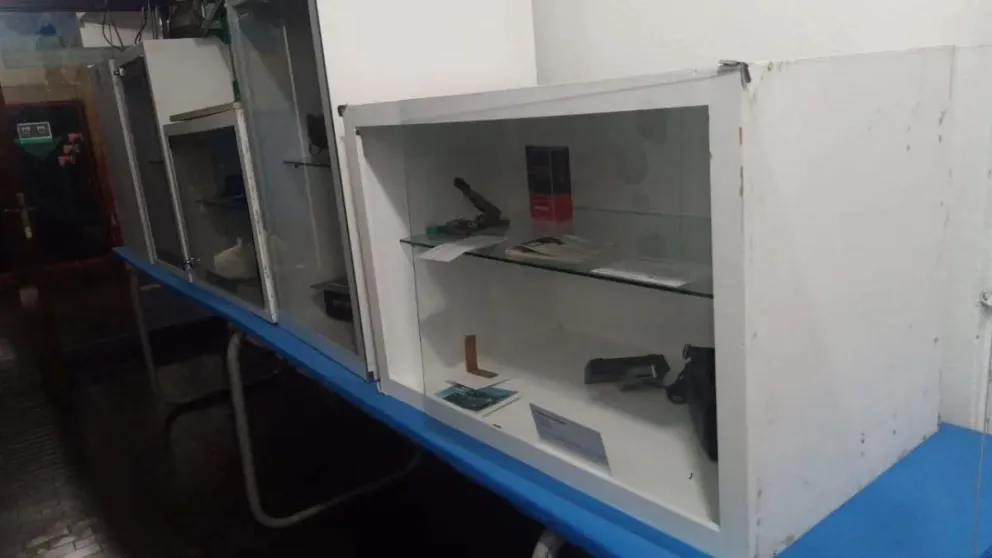 Indignante: Robaron en el museo de la Facultad de Derecho y Ciencias Sociales