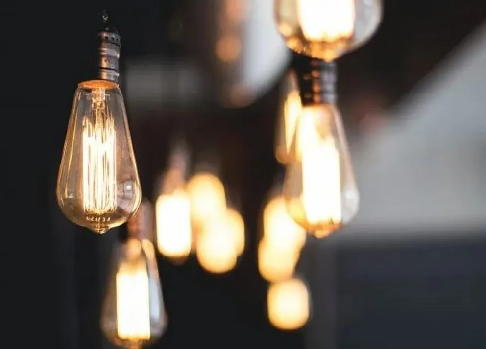 Energía nocturna más accesible: el Gobierno planea copiar el modelo europeo 
