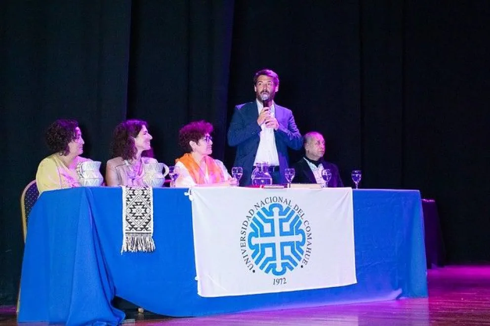 El intendente Buteler hizo una fuerta defensa de la universidad pública