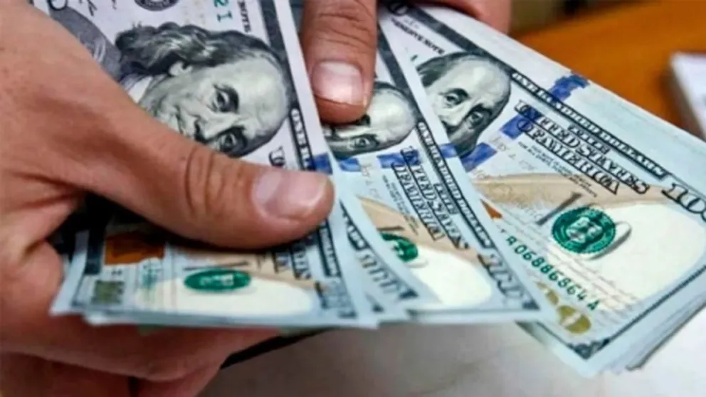 El Gobierno elimina trabas al dólar  MEP para créditos hipotecarios UVA