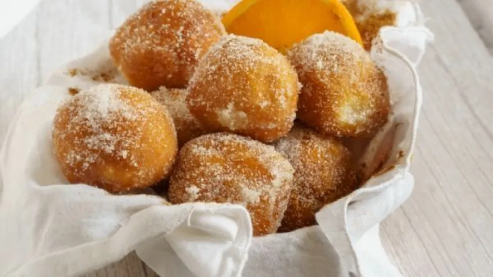 Un clásico: paso a paso para hacer buñuelos de naranja