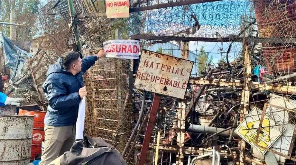 Clausuran un centro de compra-venta de metales por falta de habilitación