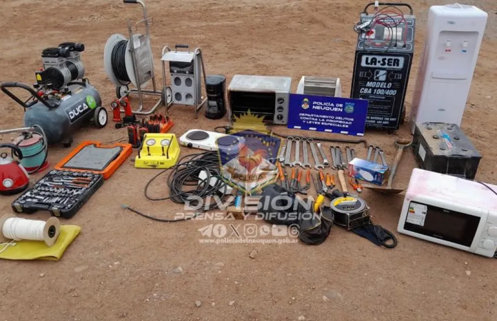 La policia recupero bienes que habian sido robados en una empresa petrolera