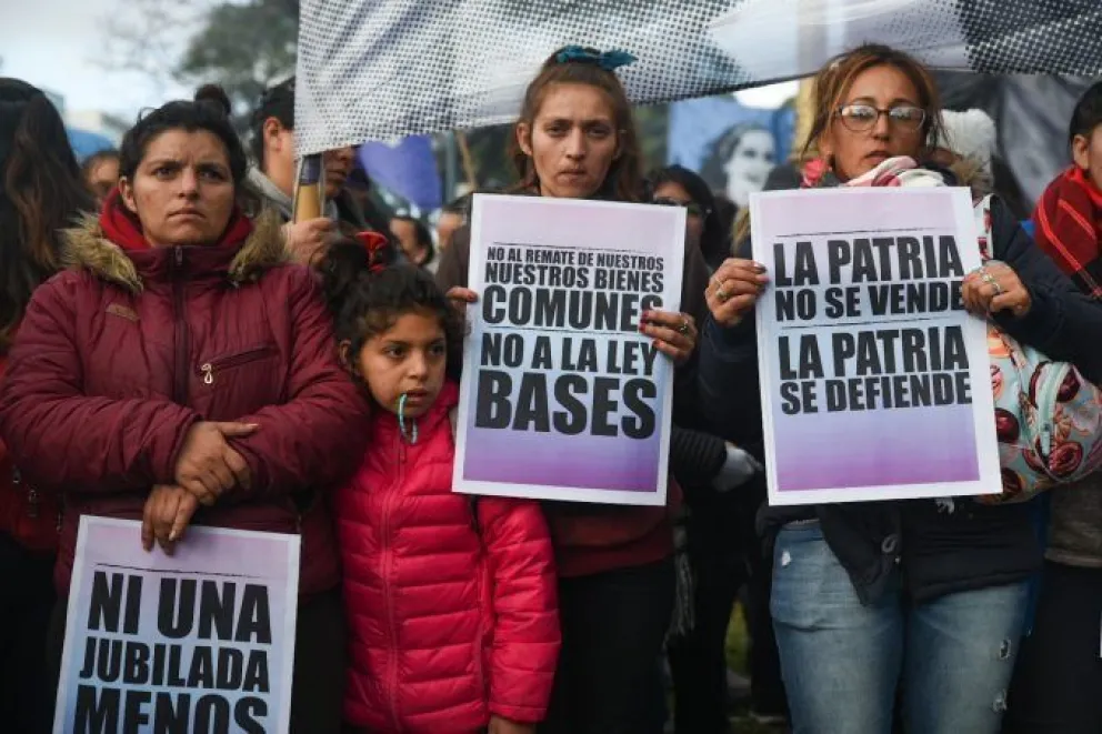 Habrá radio abierta en Cipolletti en rechazo a la Ley Bases