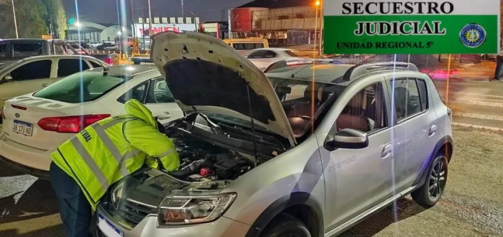 Secuestran un auto “mellizo” durante un operativo sobre la ruta 22
