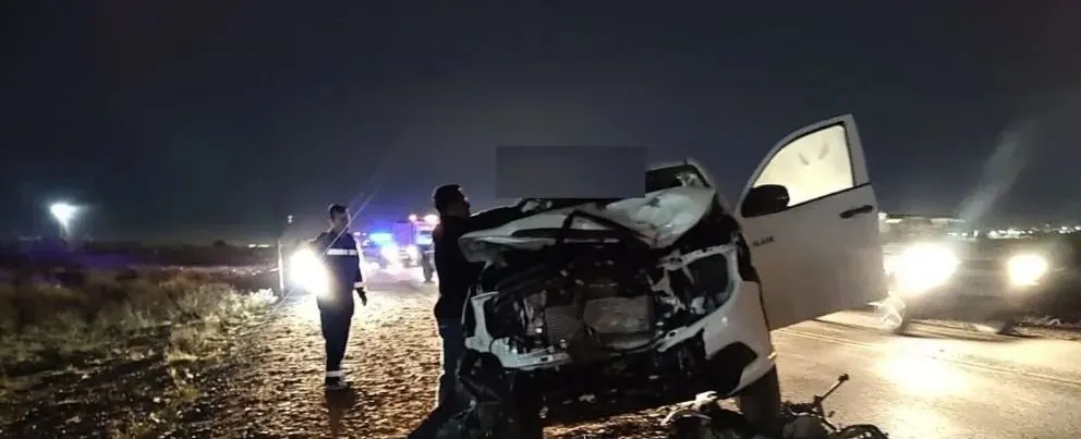 Choque fatal entre una motocicleta y una camioneta en Autovía Norte